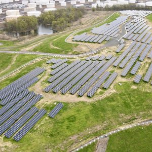 Navisun's 4.5-MW Linden Hawk Rise community solar project, located on a former landfill site in Linden, N.J.